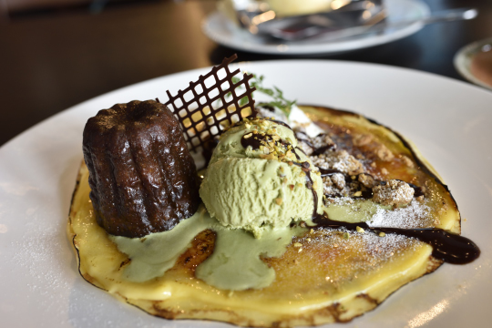 オカヤスエスポワール店のカヌレ